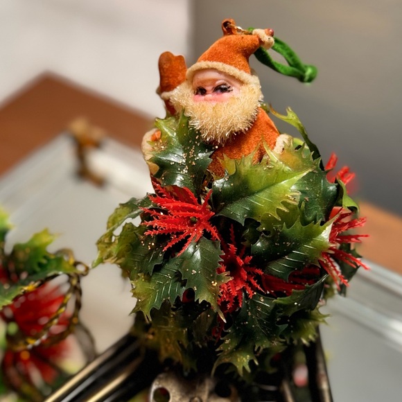 Vintage Antique Christmas Flocked Santa Claus Wind Chime Plastic Holly - Picture 5 of 16